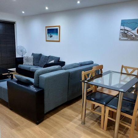 Max'Em Lexington Luxury Apartment สลาว ภายนอก รูปภาพ